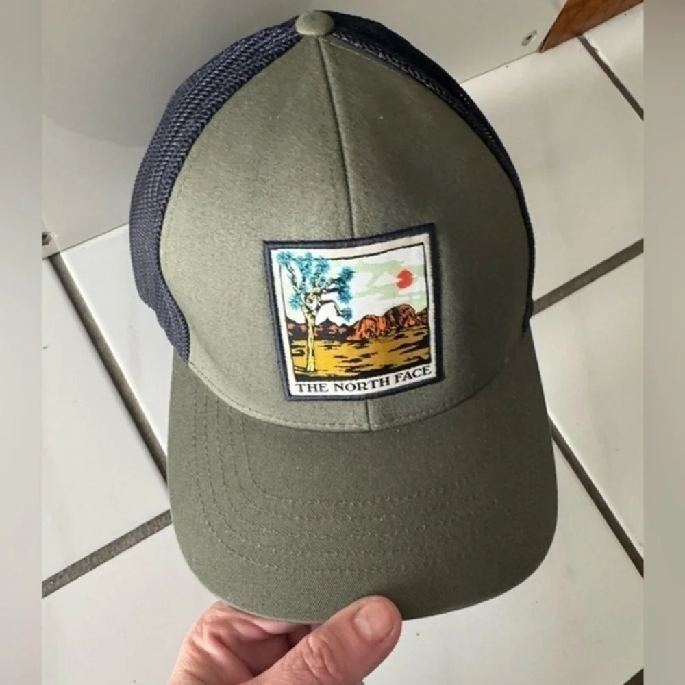 The North Face Black Cap